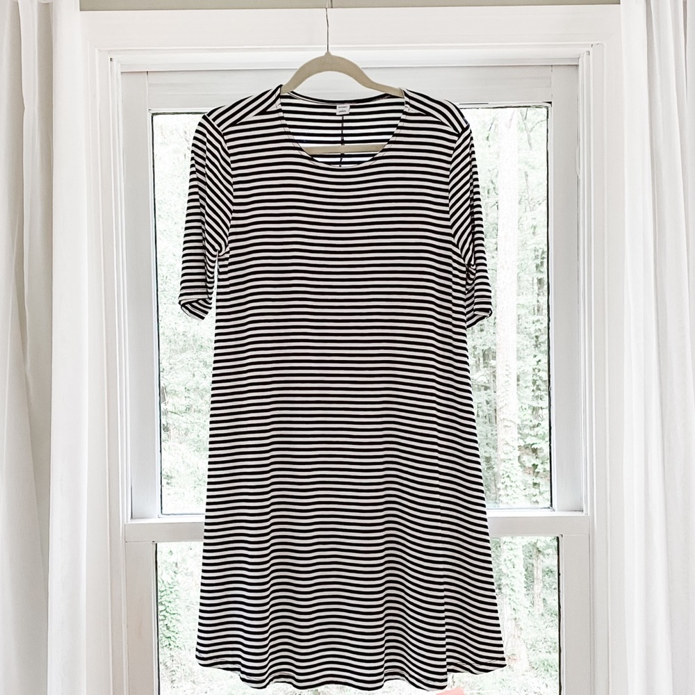 Old Navy Black and White Striped Dress A-Line Size Large